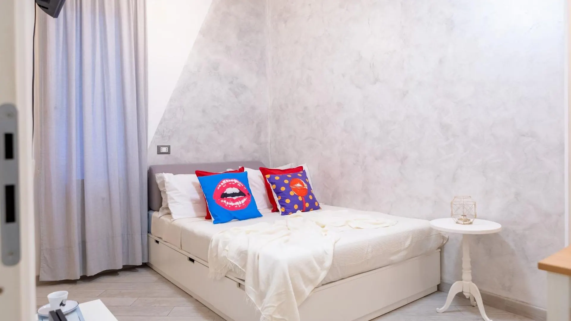 Stanza Comoda E Silenziosa Con Bagno Privato E Area Lavoro E Relax Rome 0*,  Italy